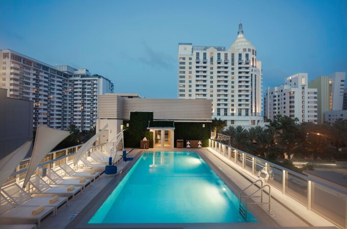 Piscina del Iberostar Waves Berkeley Shore