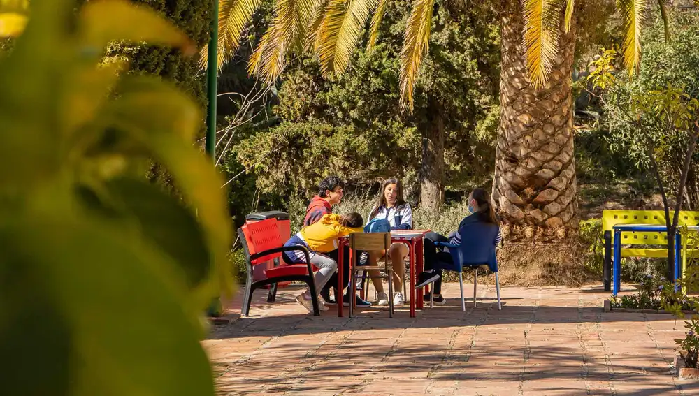 El LFIM se define como una institución comprometida con la formación de ciudadanos autónomos, responsables y con una visión global