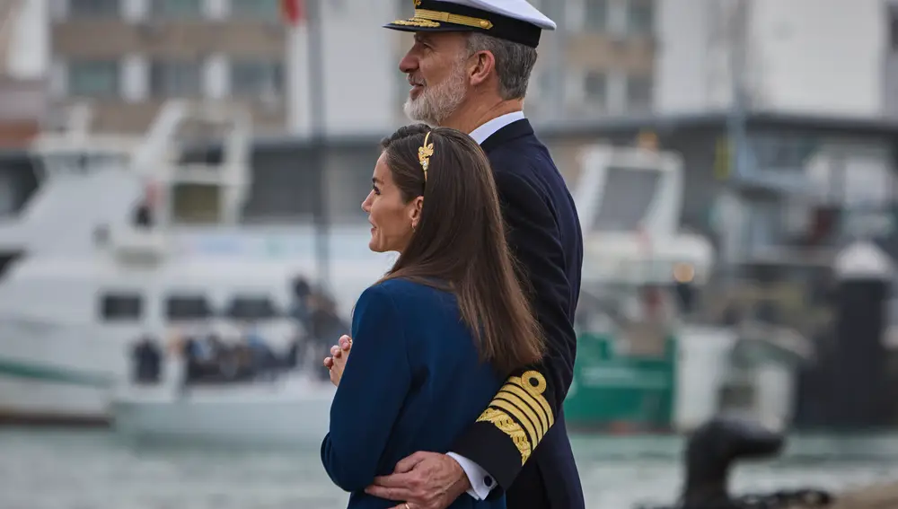Los Reyes, en el puerto de Cádiz