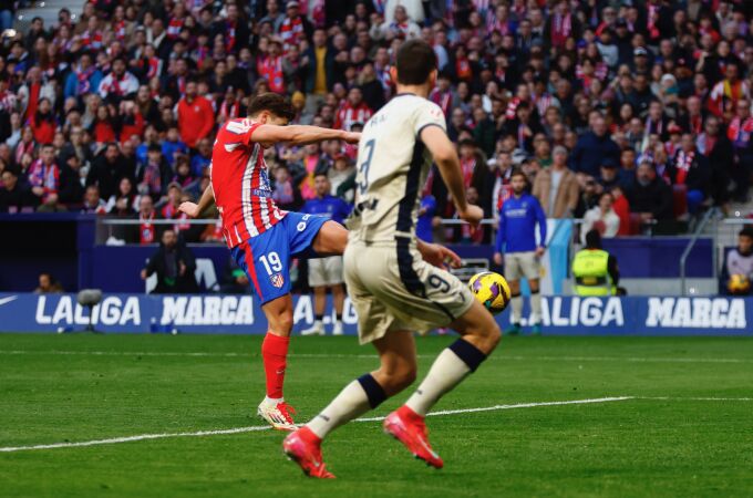 Encuentro de liga entre el Atlético de Madrid y el Osasuna. © Jesús G. Feria.