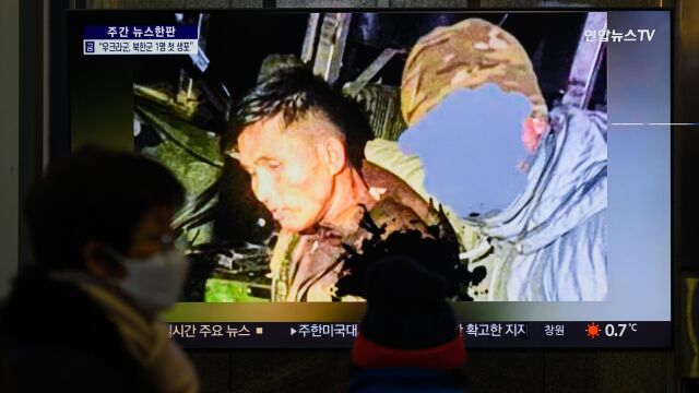 Uno de los dos militares norcoreanos apresados por Ucrania se niega a volver a su país