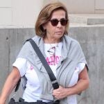 La madre de Anabel Pantoja, Merchi Bernal, la viva imagen de la preocupación a su llegada al hospital