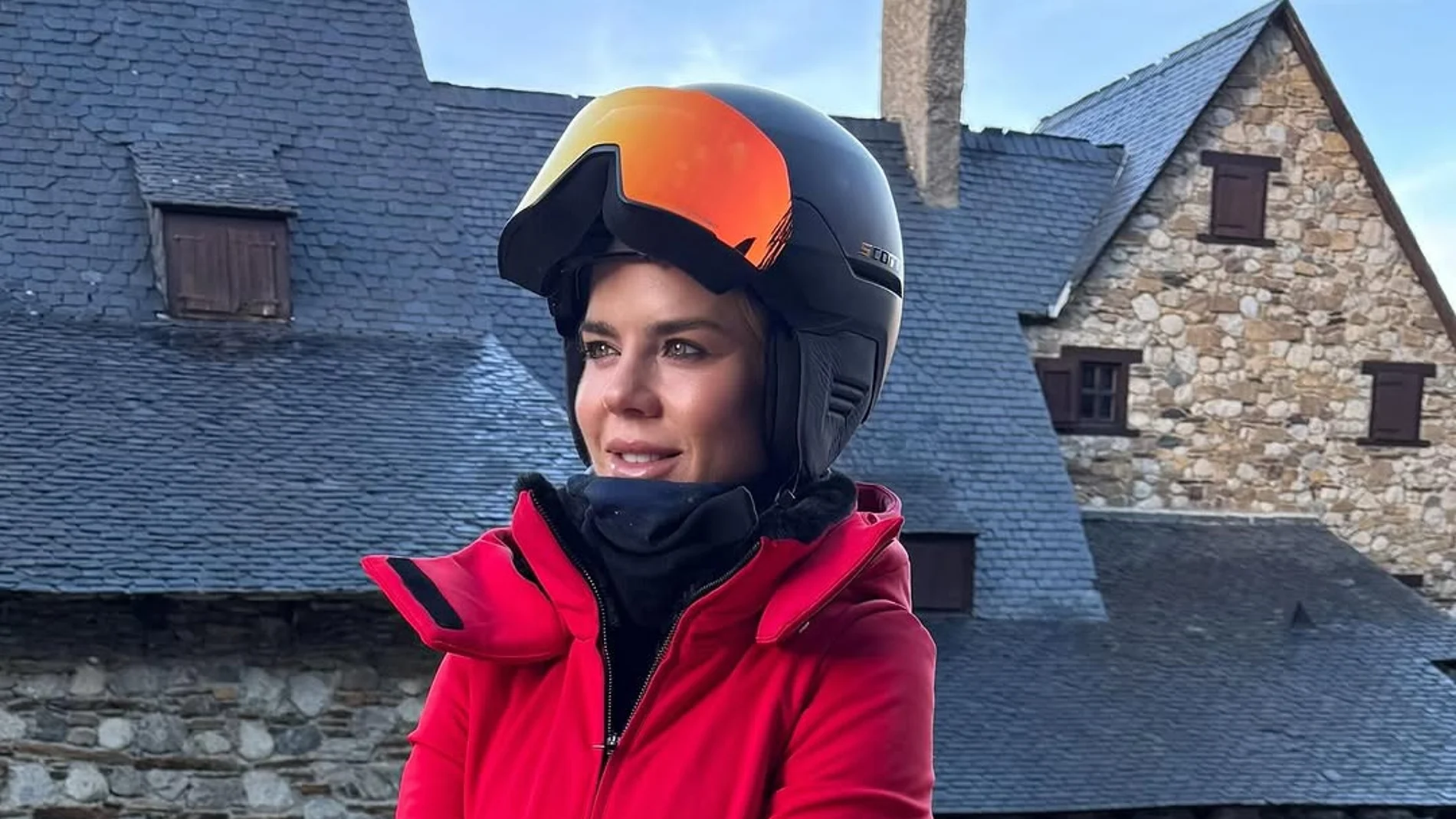 El look de Amelia Bono para esquiar en Baqueira.