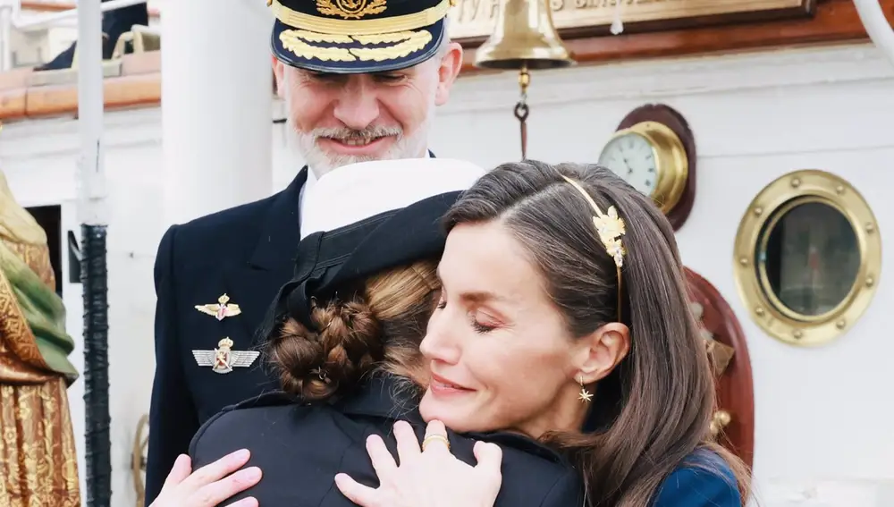 Los detalles de la diadema de la Reina Letizia.
