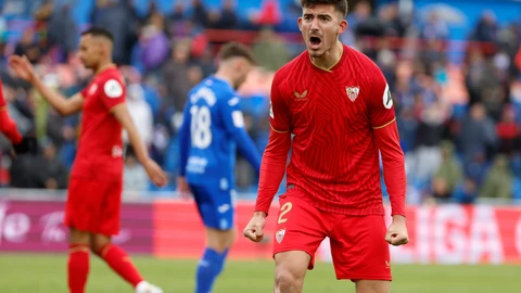 Detenido el futbolista del Sevilla Kike Salas por forzar tarjetas para amañar apuestas