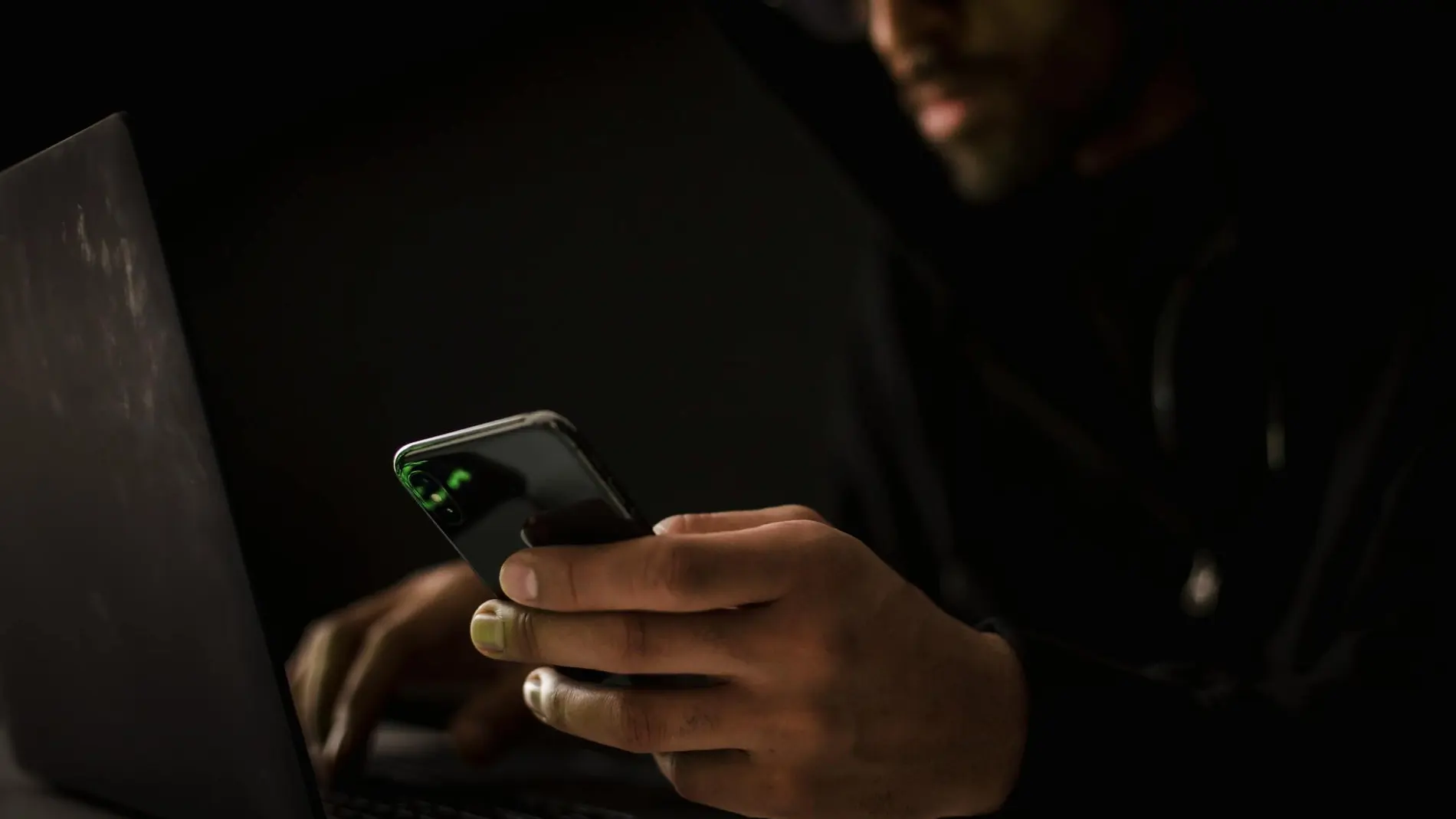 Hack Vioce La Policía Nacional advierte de la estafa por 'voice hacking': qué es y ...