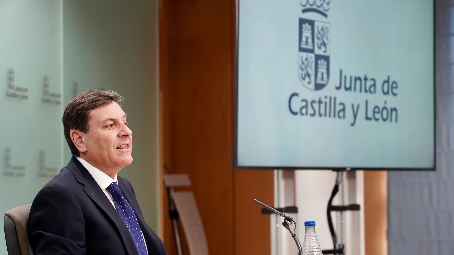 Fernández Carriedo atiende a la prensa tras el Consejo de Gobierno