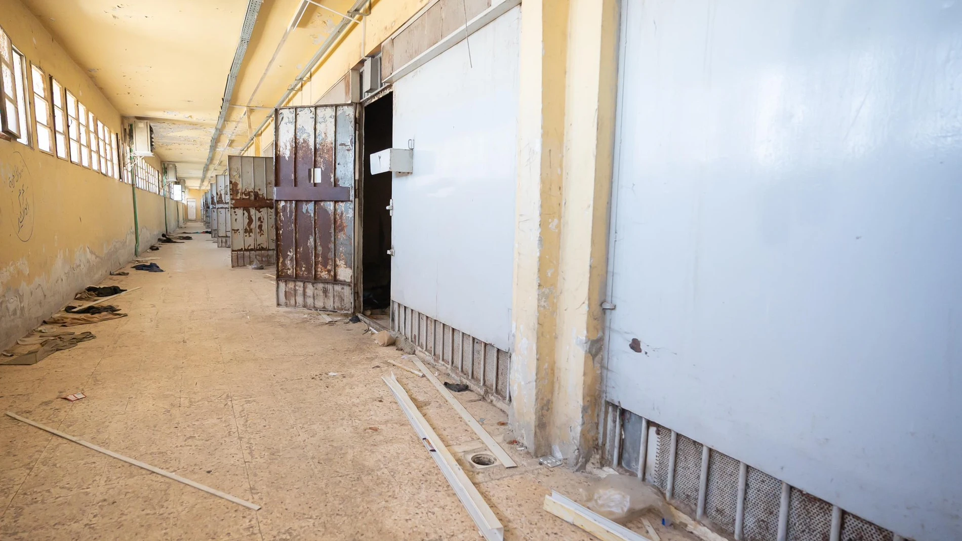 DAMASCO, 16/01/2025.- Vista de una sala de prisión de Sednaya, conocida como "el matadero humano", donde se calcula que unas 30.000 personas fueron ejecutadas y torturadas durante el régimen anterior, visitada este jueves por el ministro de Exteriores, José Manuel Albares. EFE/ Albares vía X </picture><figcaption><b>La presión de Sednaya en Siria</b><span>Albares vía X</span><span>Agencia EFE</span></figcaption></figure></div></header></div><div class=