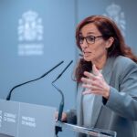 Mónica García no descarta exigir exclusividad a los médicos tras el MIR: "Hay propuestas que no son del Ministerio"