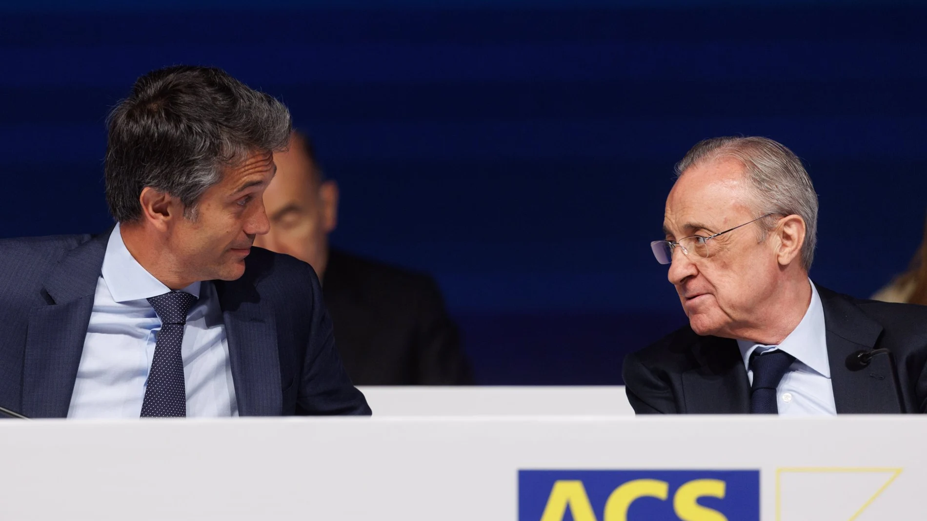 Economía.- ACS repartirá un dividendo flexible de 0,45 euros el próximo 6 de febrero o una acción por cada 104