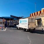 Camión español que atraviesa la aduana comercial de Ceuta con Marruecos