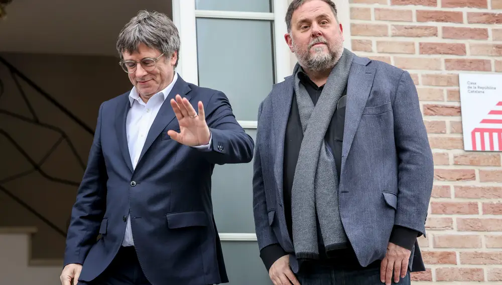 Comienza la reunión de Junqueras y Puigdemont en Waterloo para una relación "fluida"