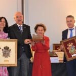 La presidenta de honor de Galletas Gullón, María Teresa Rodríguez Sainz-Rozas, ha recogido hoy el Premio Pantortilla de Oro 2025, que le ha otorgado la Peña Campurriana de Santander