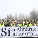 Unas 7.000 personas se manifiestan hasta las puertas de la central uclear de Almaraz para reclamar su continuidad