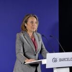 La secretaria general del PP, Cuca Gamarra, en un acto este sábado en Esplugues de Llobregat (Barcelona)