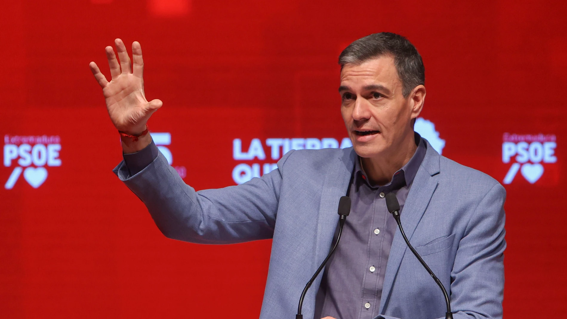 Sánchez clausura el XV Congreso del PSOE de Extremadura Sánchez clausura el XV Congreso del PSOE de Extremadura