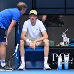 Tenis/Australia.- Jannik Sinner reacciona a tiempo ante Rune y se mete en cuartos del Abierto de Australia