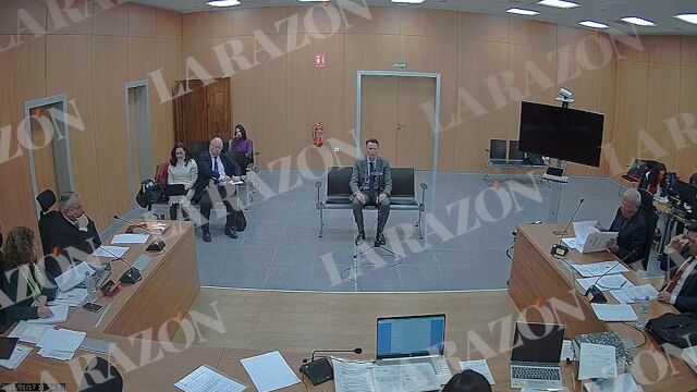 Un vocal de la comisión "no recuerda" haber participado en la creación del puesto de alta dirección del hermano de Sánchez