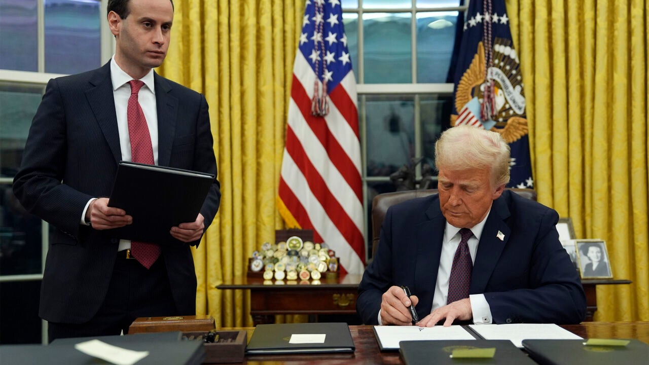 大統領令とは何ですか?これが、ドナルド・トランプが政府改革に使用したツールの仕組みである