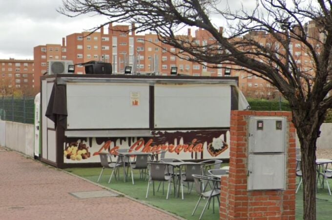 Sucesos.- Un policía dispara al aire para evitar ser apuñalado por el ladrón de una churrería de Parla