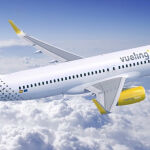 Vueling conectará Santander con Ibiza este verano y programa más de 1 millón de asientos adicionales en España 