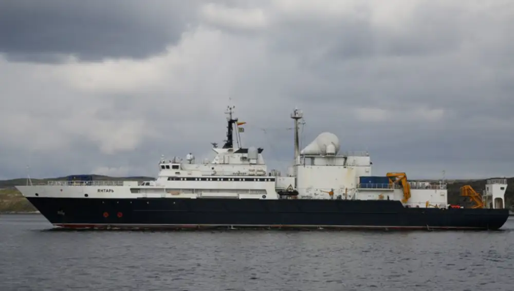 El buque de investigación ruso Yantar