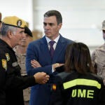 Pedro Sánchez visita tropas en Bétera para ayuda y reconstrucción