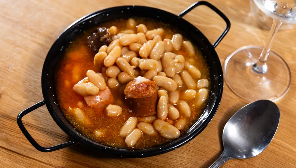 La fabada asturiana, otro remedio contra el frío de estos días.