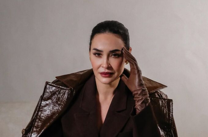 Vicky Martín Berrocal con look marrón.