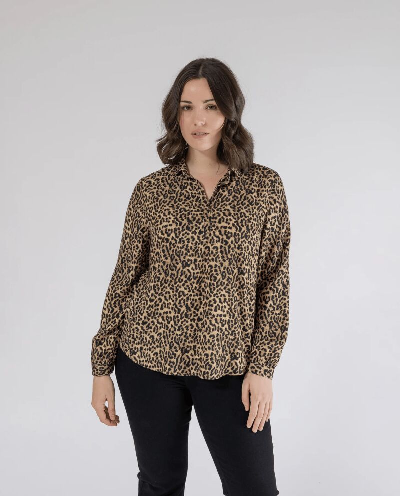 Blusa leopardo cuello solapa