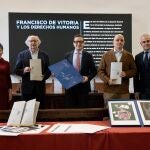 Antonio Colinas y Juan Antonio González Iglesias son los autores de ‘A la ciudad y al mundo’, que cuenta con ilustraciones de Eugenia Crespo Matellán