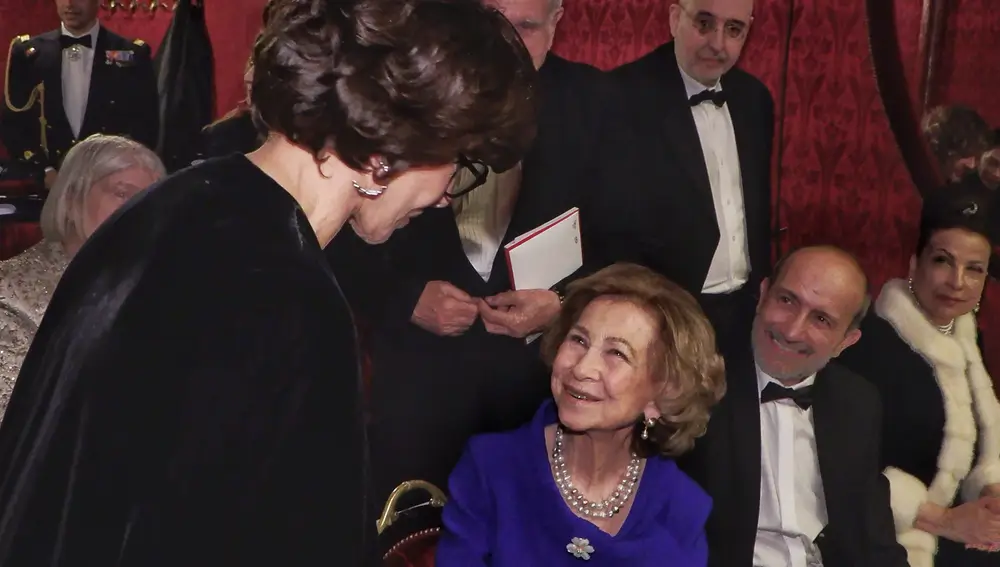 La Reina Sofía en el 150 aniversario de la inauguración del Palacio de Garnier.