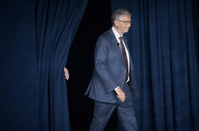 Former CEO of Microsoft, Bill Gates enters the stage during the Clinton Global Initiative, in New York. 