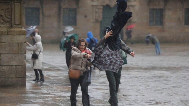La borrasca Herminia comenzó ayer a azotar Galicia. 