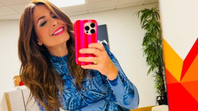 El look de Nuria Roca para presentar su programa.