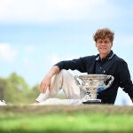 Jannik Sinner, en Melbourne con su segundo trofeo de campeón del Open de Australia