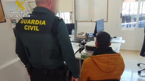 Al detenido, de 22 años, se le atribuye la presunta autoría de delito de agresión sexual