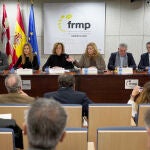 Comisión Ejecutiva de la FRMPCyL, presidido por Ángeles Armisén