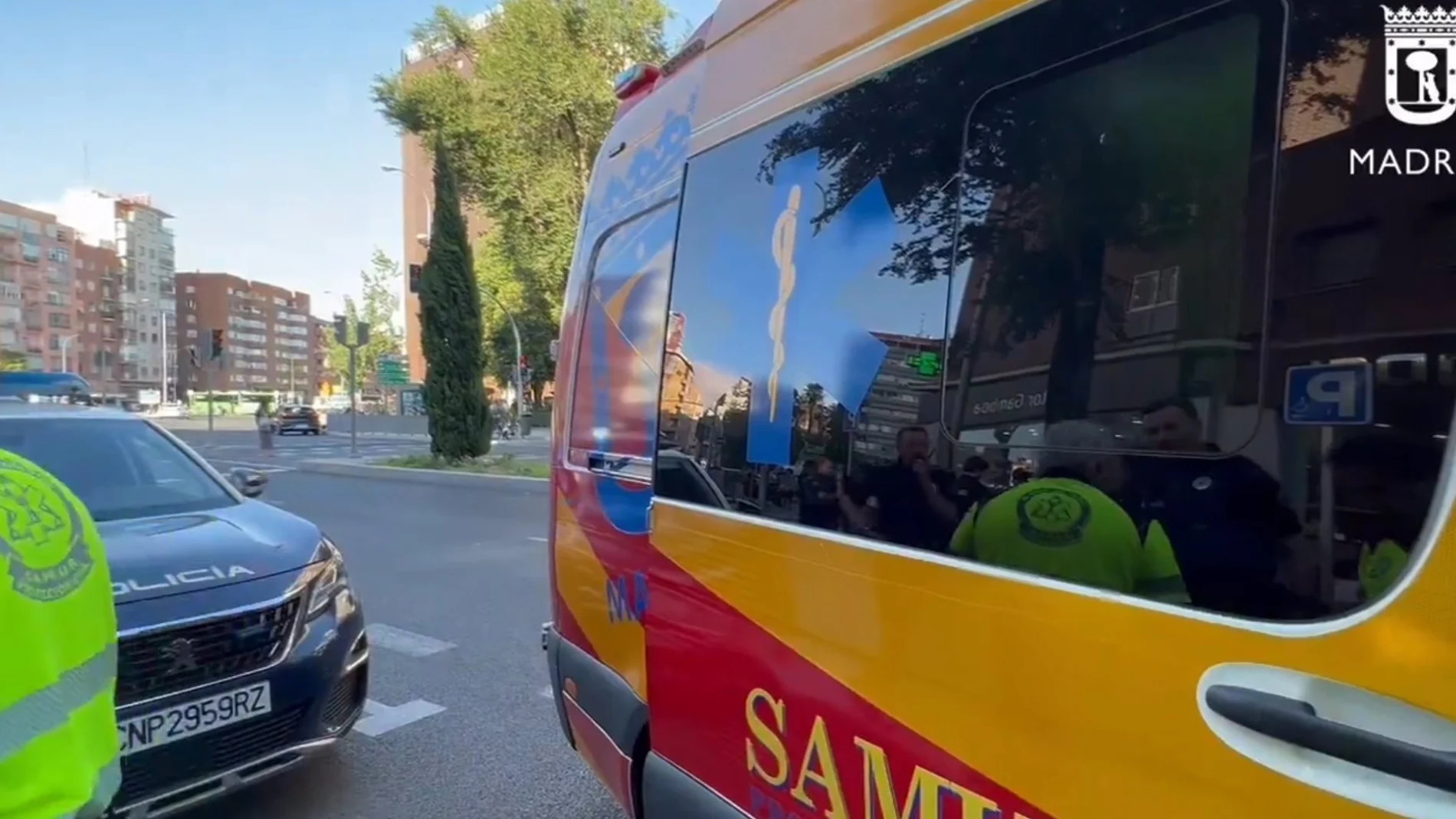 Fallece una mujer de 80 años tras ser atropellada en una rotonda de Barajas