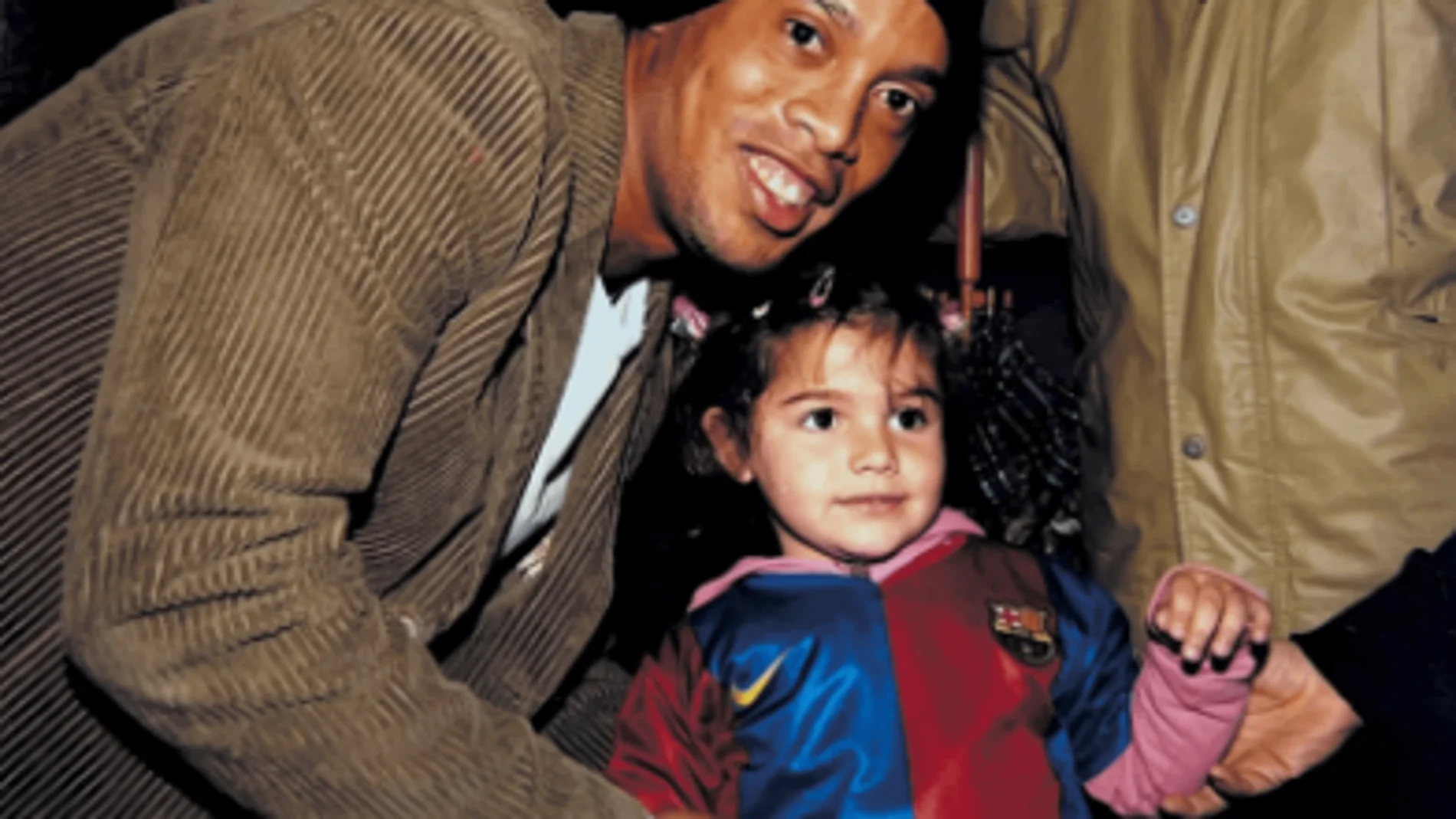 Carla Frigo, junto a Ronaldinho