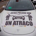 Los taxistas se concentran en Madrid para pedir límites a las subidas de los seguros