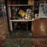 El puesto número 1 de flores de la plaza del Ayuntamiento de Valencia tras sufrir un atraco
