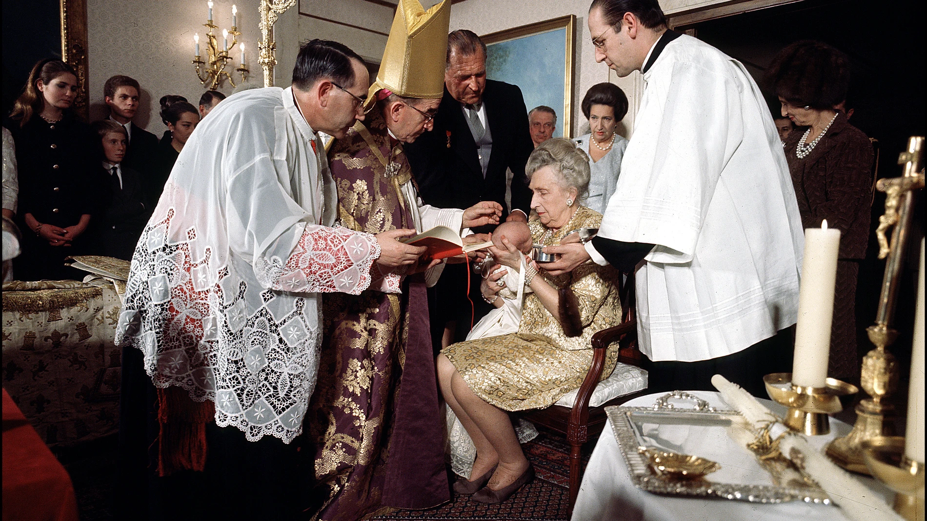 El bautizo del Rey Felipe VI en 1968