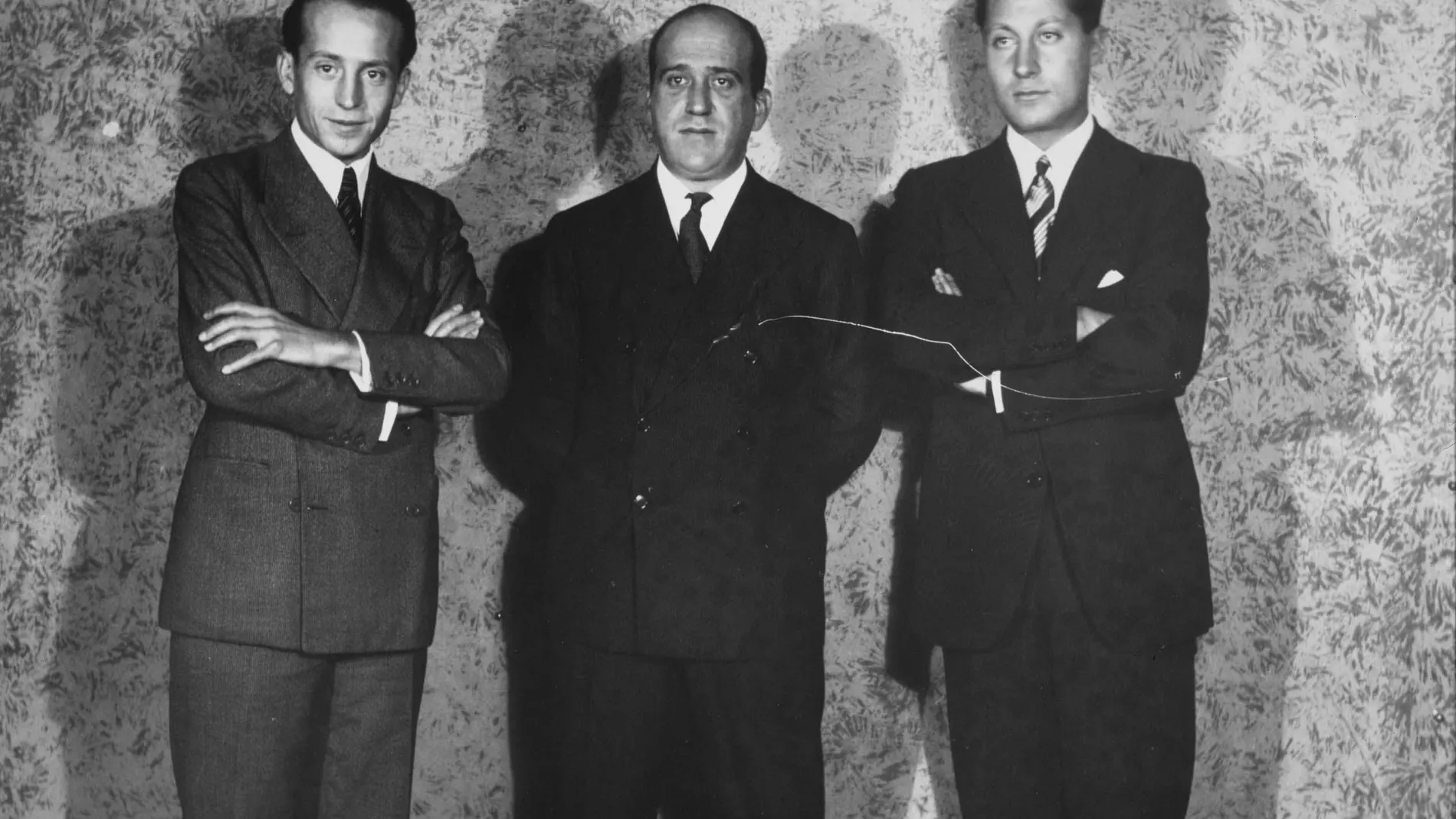 De izq. a der., Julio Ruiz de Alda, Alfonso García-Valdecasas y José Antonio Primo de Rivera