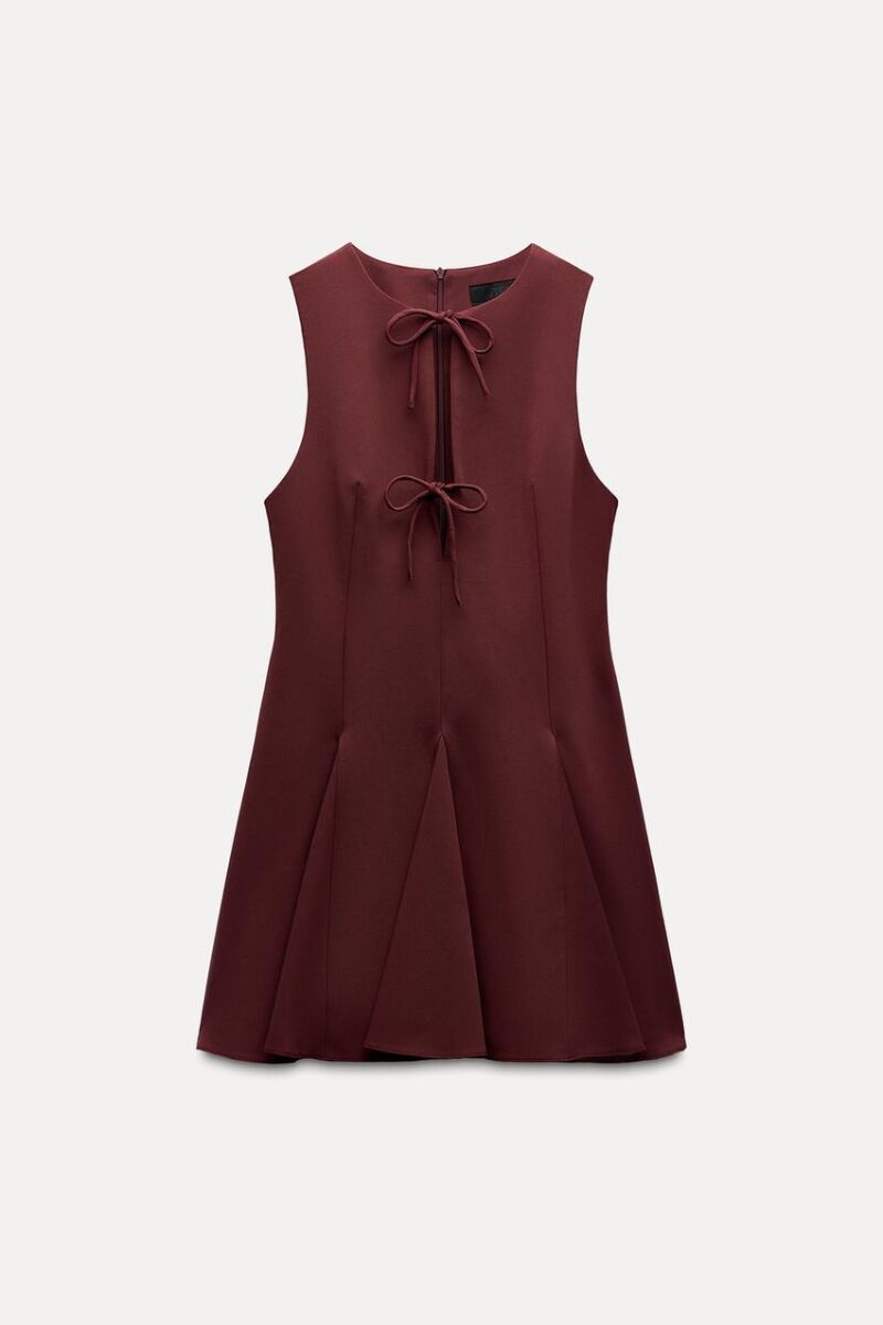 Vestido corto lazos godets