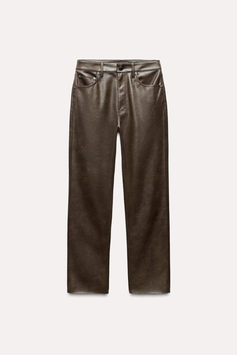 Pantalón zw collection bootcut cropped tiro alto efecto piel