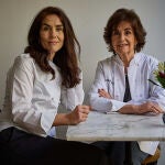 Entrevista a la pastelera Isabel Maestre y a su hija Marta en el obrador familiar. © Alberto R. Roldán / Diari