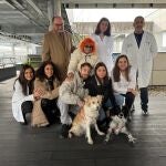 Ourense da un paso pionero en la humanización hospitalaria con la visita de animales de compañía a los pacientes