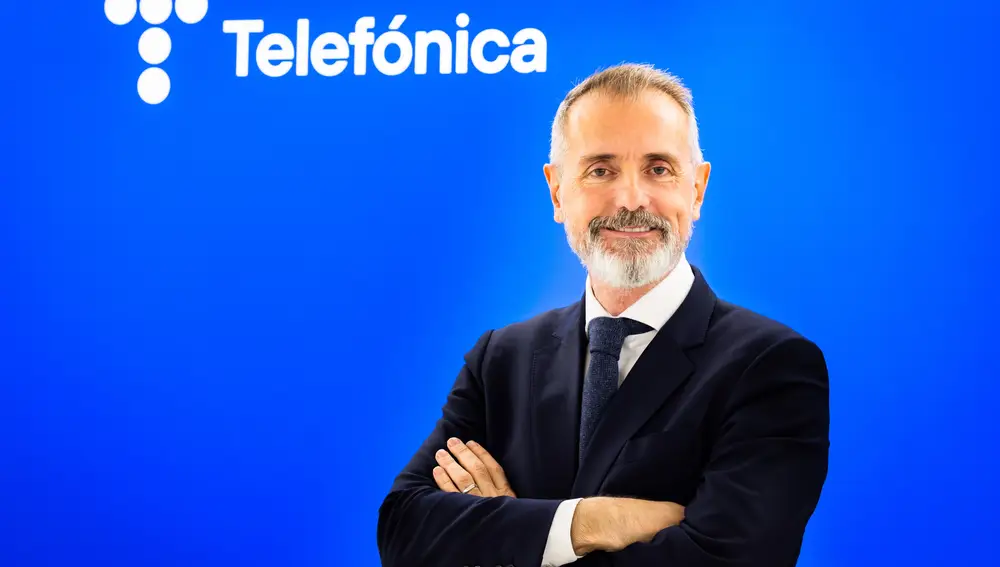 Economía.- El presidente de Telefónica, Marc Murtra, se reúne en Riad con STC