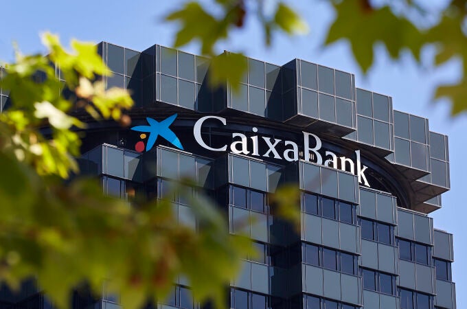 CaixaBank dispara su resultado en 2024 hasta llegar a los 5.787 millones de euros